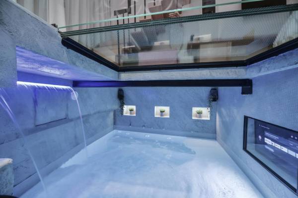 Suite avec piscine privée avec jacuzzi